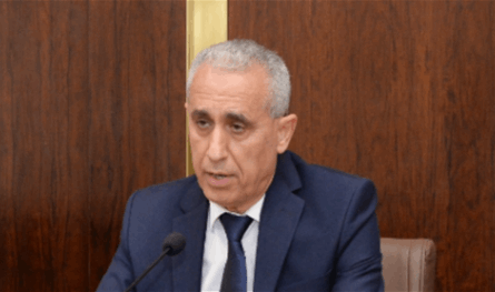 خواجة يطالب بتعزيز الوحدة الوطنية ويؤكد التزام  حركة أمل بدعم الطلاب