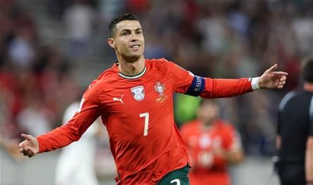 غياب رونالدو عن ملصق المونديال يُشعل الغضب… و&quot;الفيفا&quot; يتراجع 