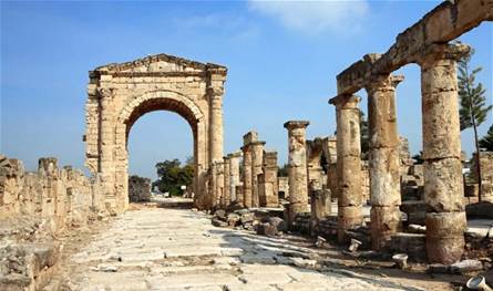 جنبلاط: من صور المقاومة أرسى رئيس البلاد أفضل طريقة وتصور للمستقبل