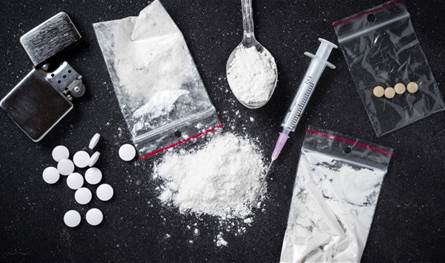 في لبنان.. &quot;مخدرات&quot; داخل مستودعات