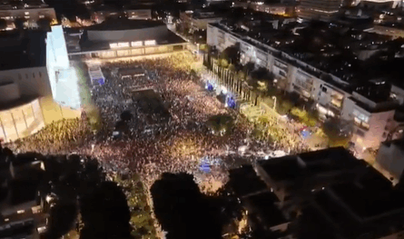 بالفيديو.. احتجاجات في تل أبيب