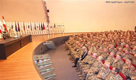 قائد الجيش في إجتماع عسكري استثنائي في اليرزة: حريصون على أفضل العلاقات مع الدول والجيوش الصديقة