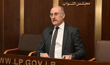 عبدالله: لوقف توظيف غير لبنانيين خارج القانون