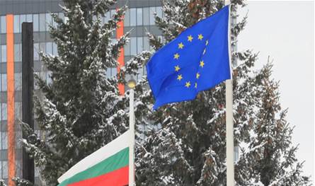 نائب بلغاري: إنشاء قاعدة جديدة لـ&quot;الناتو&quot; في بلغاريا إهانة لها