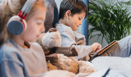 دولة آسيوية تعتزم حظر &quot;التواصل الاجتماعي&quot; لمن هم أقل من 16 عاما