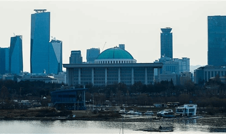 دولة تطلب مساعدة الزعماء الدينيين لمعالجة ارتفاع حالات الانتحار