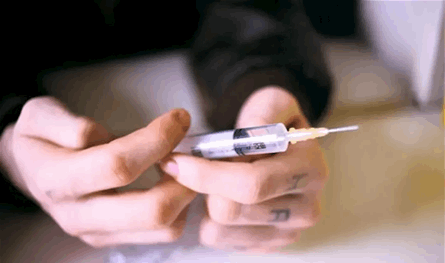 سامة ومميتة.. تحذير من &quot;حقن البرد&quot;