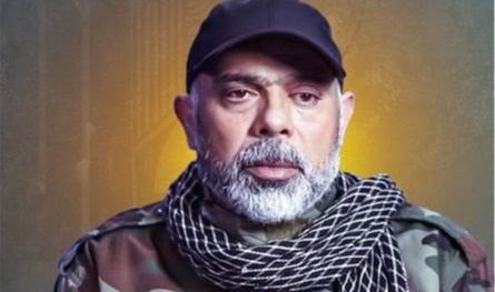 صورة لطبطبائي وعماد مغنية.. عمرها أكثر من 20 عاماً