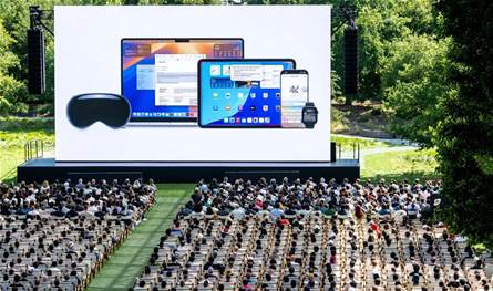 آبل تغيّر قواعد اللعبة في &quot;iOS 27&quot;..  استقرار أولاً والإبتكار مؤجّل