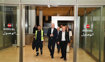 بالصورة.. رئيس &quot;الفيفا&quot; في لبنان