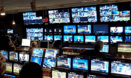 من هي المحطة التلفزيونية اللبنانية التي سترافق البابا من روما؟