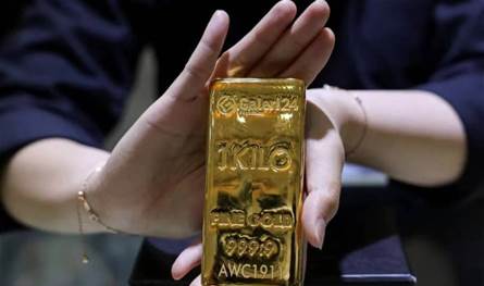 الذهب يحلق مجددًا.. كم بلغ سعر الأونصة؟