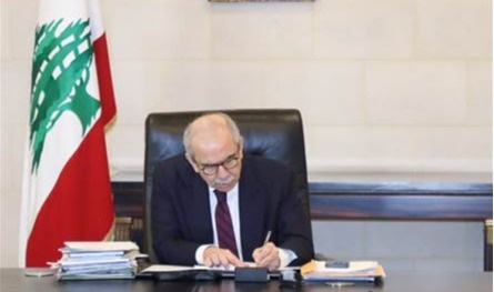 سلام: &quot;حزب الله&quot; يتمسك بسلاحه ما لم تغادر إسرائيل