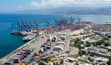 سائقو مرفأ بيروت يطالبون بوقف &quot;الظلم والتهميش وحماية حقوقهم&quot;