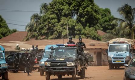 هدوء حذر في بيساو وسط انتشار الجيش وإغلاق الشركات والبنوك