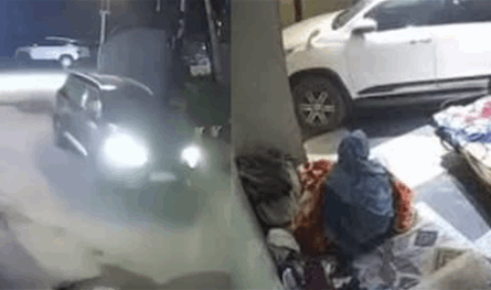 سيارة تقتحم منزلاً.. ومسنّة تنجو من الموت (فيديو)