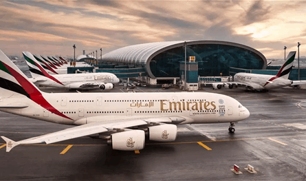 دبي تعدّ العدة لأكثر مواسم السفر ازدحامًا