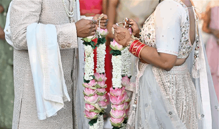 بعد ساعات من زفافه.. توفي بنوبة قلبية