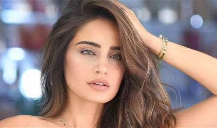 بـ&quot;شورت قصير&quot;.. إيميه صياح تلفت الأنظار في إطلالتها الأخيرة (صور)