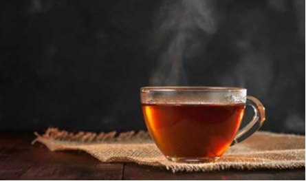 دفع غرامة كبيرة.. شاي صيني يطيح برخصة قيادة رجل!