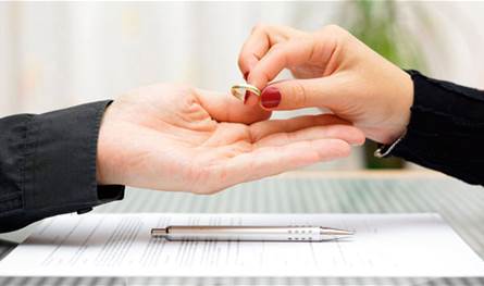 بعد شكوى من عائلة زوجها السابق.. اعتقال صاحبة &quot;أغلى طلاق في المغرب&quot;