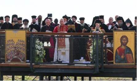 البابا لاوون الرابع عشر يدعو لوحدة المسيحيّين في وجه الحروب (صور) 