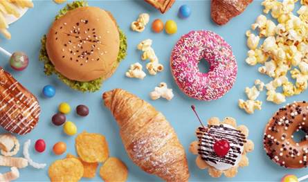 تحذير للجيل الجديد: وجبة سريعة واحدة قد تغيّر مستقبل صحتك!