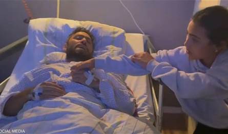 بعد خضوعه لعملية جراحية عاجلة.. تامر حسني يكشف حالته الصحية ويوضح حقيقة وقوع &quot;خطأ طبي&quot;