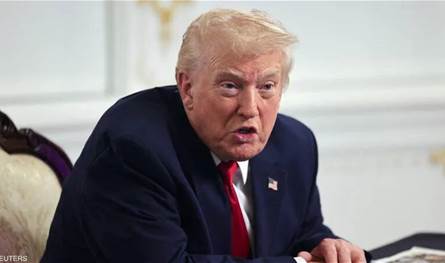 وصفه بـ &quot;النعسان&quot;.. ترامب يلغي كل وثيقة موقّعة بـ&quot;قلم آلي&quot; خلال رئاسة بايدن