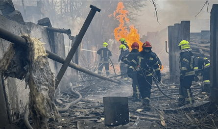 بعد غارات روسيا.. زيلينسكي يدعو لتعزيز الدفاعات الجوية