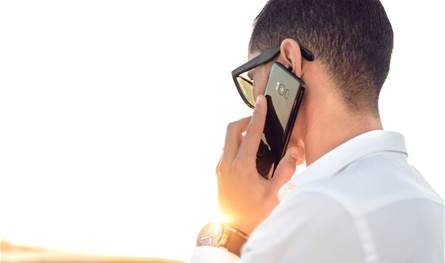 بشأن حماية البيانات.. أبل تحذّر مستخدمي آيفون