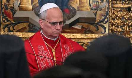 بالفيديو.. البابا يجذب الزائرين إلى لبنان