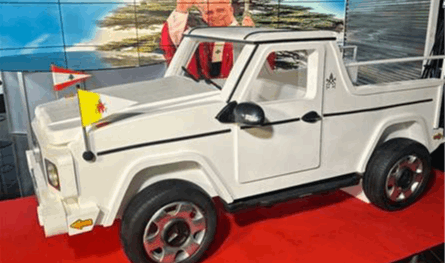 بالصورة.. الـ&quot;بابا موبيلي&quot; وصلت إلى &quot;تيلي لوميار&quot;