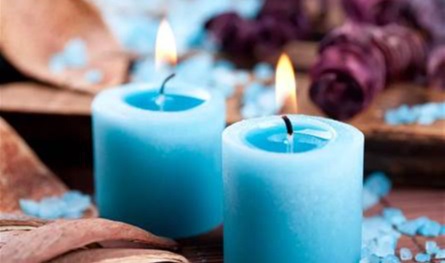 تحذير طبي من الشموع المعطّرة.. إليكم السبب