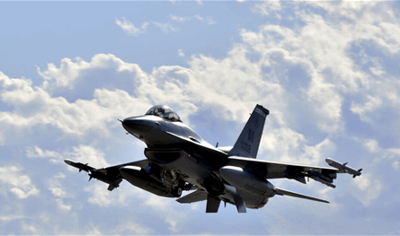 في منتجع.. طائرة اقتربت من مكان إقامة ترامب