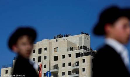 آلاف الإسرائيليين يصطفّون أمام سفارة البرتغال في تل أبيب... ماذا يجري؟ 