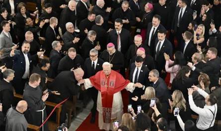 بعد اختتام زيارته إلى تركيا.. رسالة شكر روحية من البابا لاوون الرابع عشر