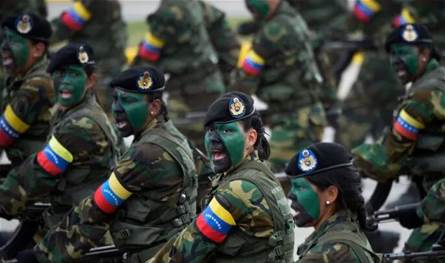 أمام التفوق الأميركي… هل تُحيي فنزويلا نهج غيفارا في القتال غير التقليدي؟