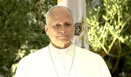 في رسالته الأولى الى اللبنانيين.. هذا ما دونه البابا لاوون في السجل الذهبي