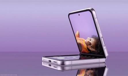 من الهواتف القابلة للانحناء إلى الرقع التشخيصية.. شاشات OLED المرنة تدخل عصرًا جديدًا