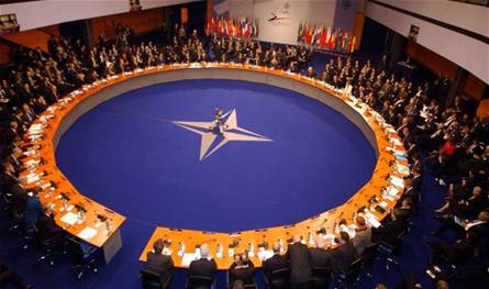 مسؤول رفيع في الناتو: ندرس إجراءات استباقية ضد روسيا