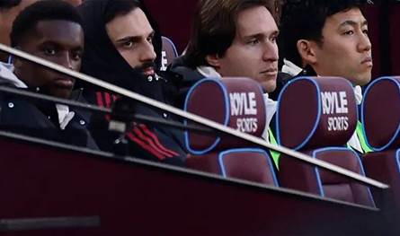 مدرب ليفربول: قرار استبعاد صلاح &quot;صعب&quot;