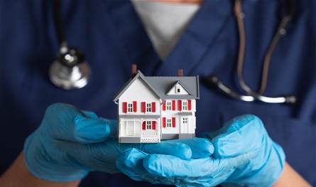 رعاية في البيت لا في المستشفى: هل يَفتح لبنان باب &quot;الاستشفاء المنزلي&quot;؟