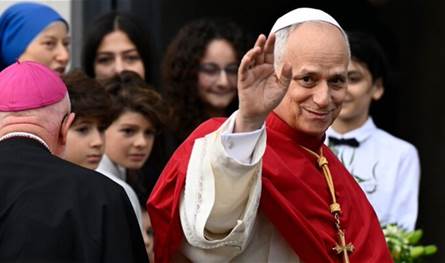 البابا لاوون حمل هدية معه من روما لدير مار مارون- عنايا.. ما هي؟