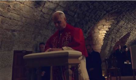 بالصور- البابا لاوون الرابع عشر عند ضريح القديس شربل وصلاة