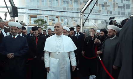 البابا لاوون الرابع عشر في ساحة الشهداء