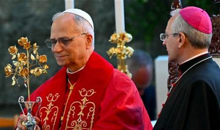 شبيبة لبنان للبابا: هدايا ترمز للجراح والرجاء بعد انفجار المرفأ والحرب