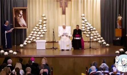 بالصور - البابا لاوون الرابع عشر يزور دير الصليب في جل الديب 