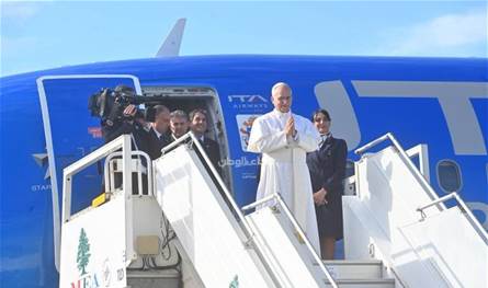 خلال توجّهه إلى روما.. رسالة من البابا لاوون الرابع عشر إلى الرئيس عون (فيديو)