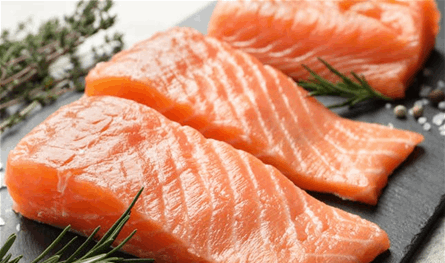 احذروا مخاطر سمك السلمون الصحية 